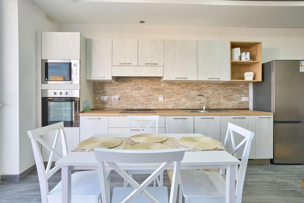 Two Bedroom Apartment In Xemxija, St. Paul'S Bay Exteriér fotografie